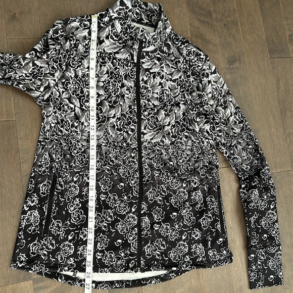 JOE FRESH Active Women’s Black White Ombré Floral Gym Zip Up Jacket, Long Sleeve - Picture 11 of 12